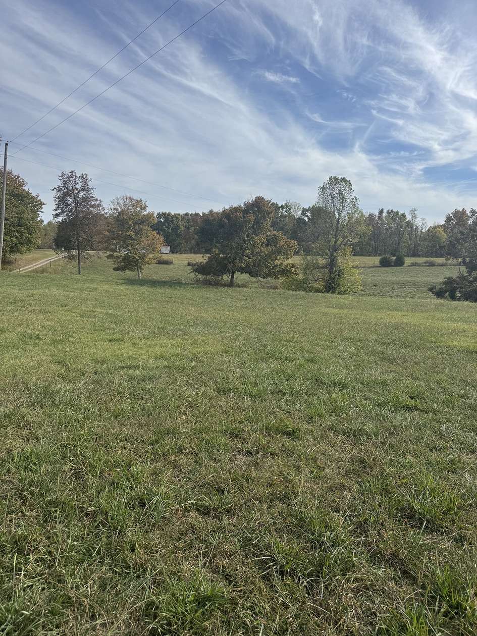 2 Acres of Residential Land for Sale in Lafayette, Tennessee