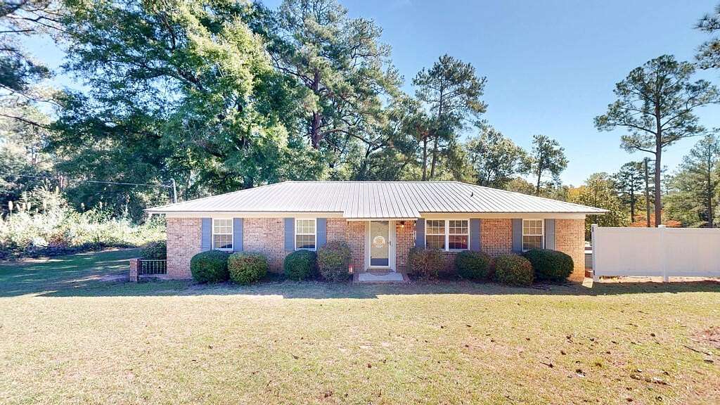 3.18 Acres of Land with Home for Sale in Abbeville, Alabama