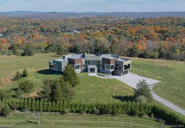 10.6 Acres of Recreational Land with Home for Sale in Warwick, New York