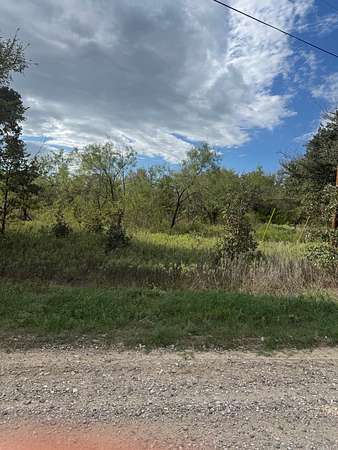 5 Acres of Land for Sale in Corsicana, Texas