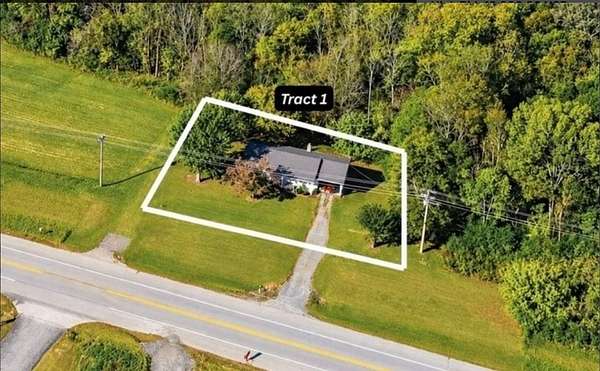 5 Acres of Residential Land for Sale in Gainesboro, Tennessee