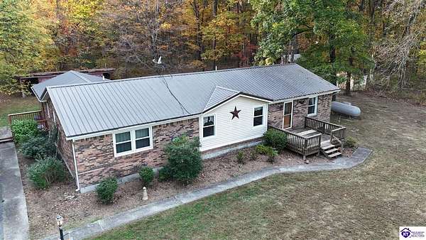 15.2 Acres of Land with Home for Sale in Bardstown, Kentucky