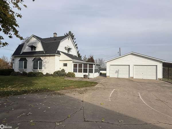 3.26 Acres of Land with Home for Sale in Richland, Iowa