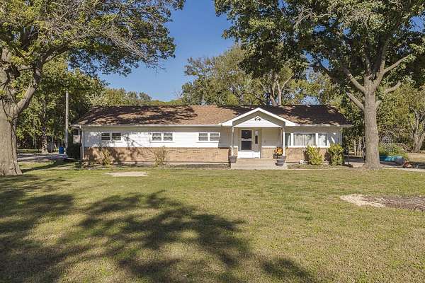 2 Acres of Land with Home for Auction in Clearwater, Kansas