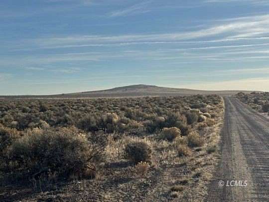 5 Acres of Land for Sale in Christmas Valley, Oregon