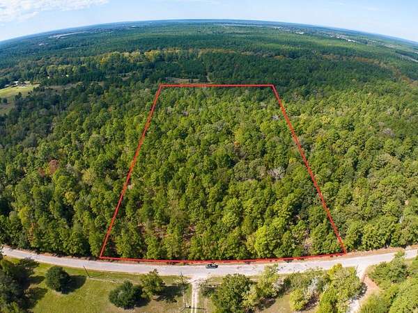 11 Acres of Recreational & Residential Land for Sale in Huntsville, Texas