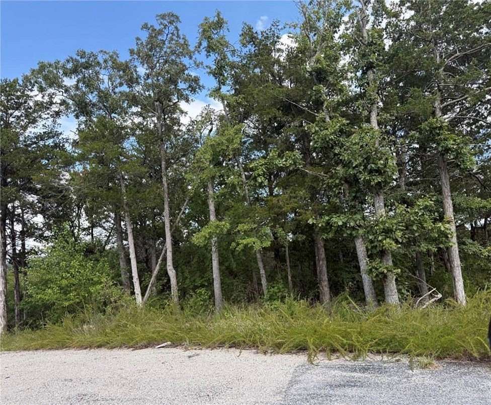 5 Acres of Residential Land for Sale in Eureka Springs, Arkansas