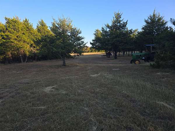 16 Acres of Land for Sale in Honey Grove, Texas