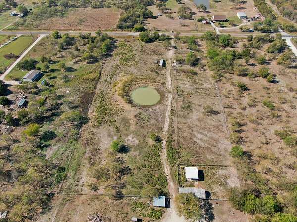 5.52 Acres of Land for Sale in Frost, Texas