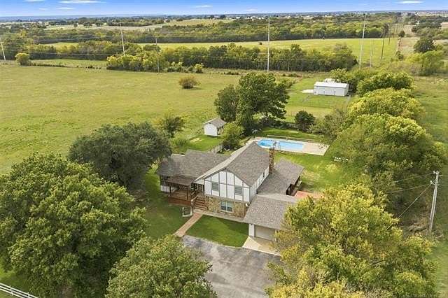 2 Acres of Land with Home for Sale in Marietta, Oklahoma