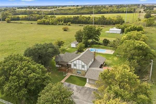 2 Acres of Land with Home for Sale in Marietta, Oklahoma