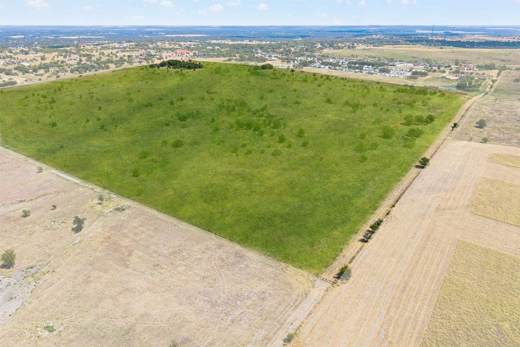 100 Acres of Land for Sale in Fort Worth, Texas
