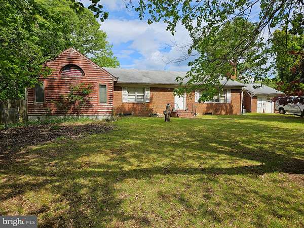 1.9 Acres of Land with Home for Sale in Annapolis, Maryland