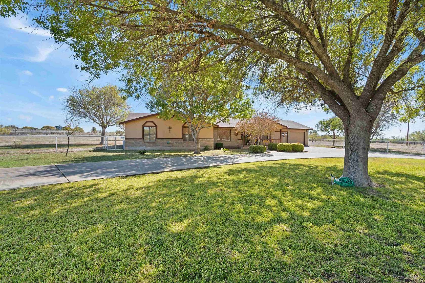 4.35 Acres of Land with Home for Sale in Del Rio, Texas
