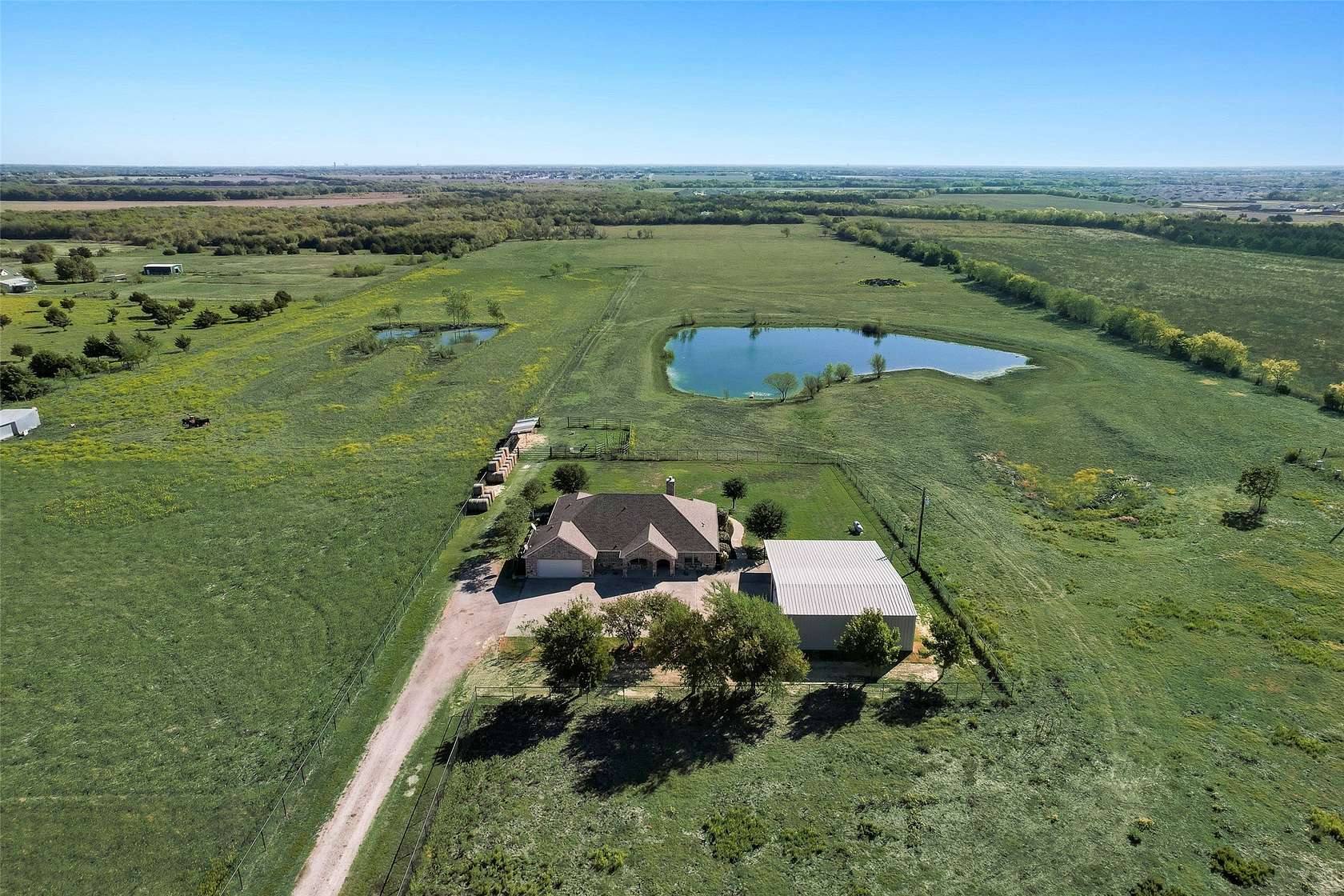 36 Acres of Land with Home for Sale in Nevada, Texas