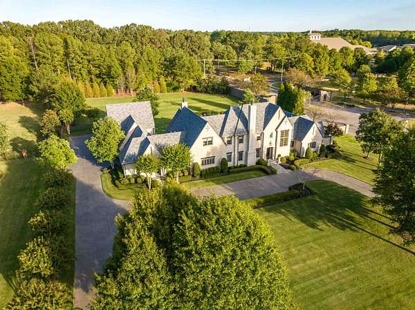 1.73 Acres of Land with Home for Sale in Collierville, Tennessee