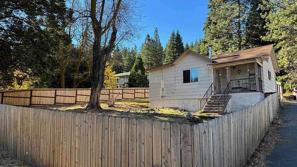 1.44 Acres of Land with Home for Sale in Weed, California