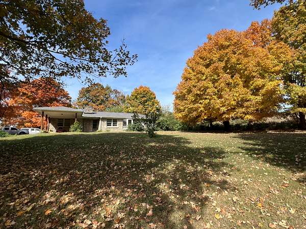 7.16 Acres of Land with Home for Auction in Gallatin, Tennessee