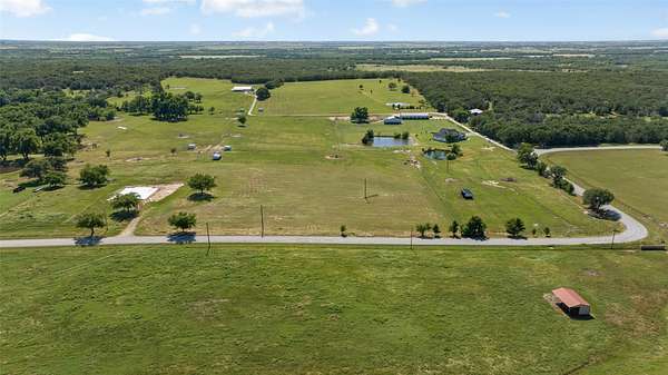 1 Acre of Residential Land for Sale in Valley View, Texas