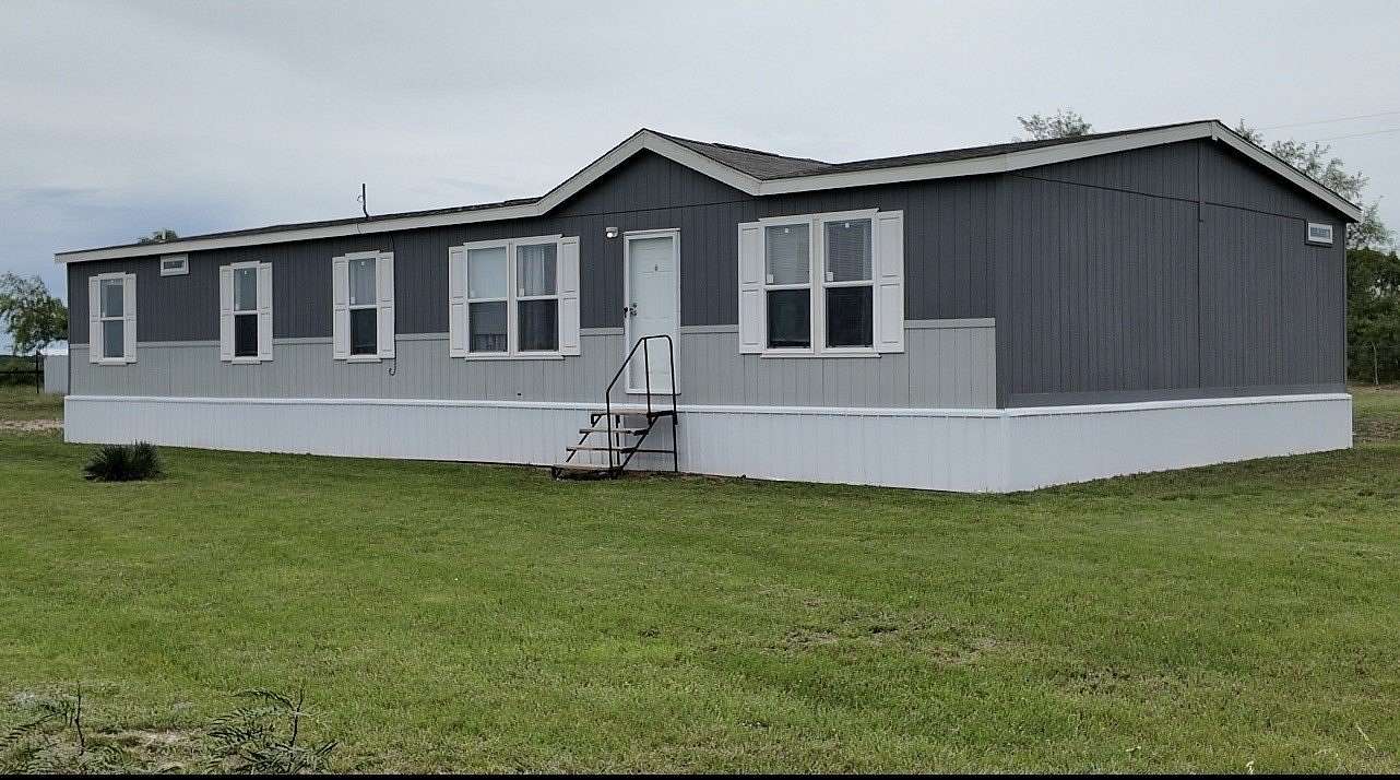 22 Acres of Agricultural Land with Home for Sale in Rochelle, Texas