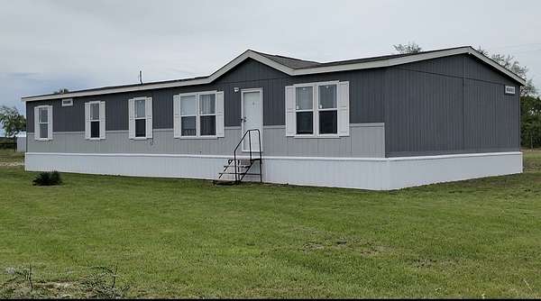 22 Acres of Agricultural Land with Home for Sale in Rochelle, Texas