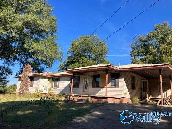 14.5 Acres of Land with Home for Auction in Odenville, Alabama