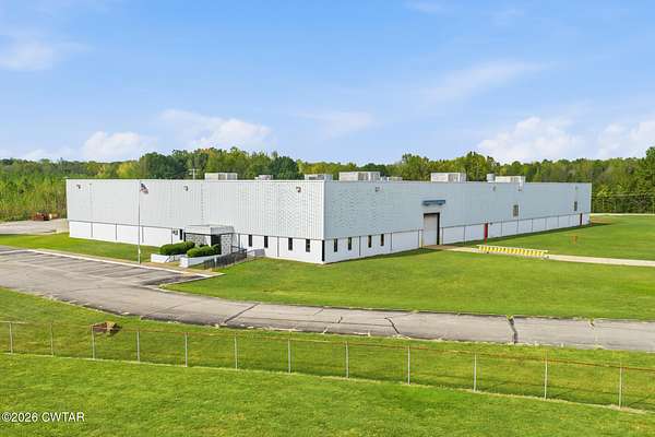 22 Acres of Improved Commercial Land for Sale in Lexington, Tennessee