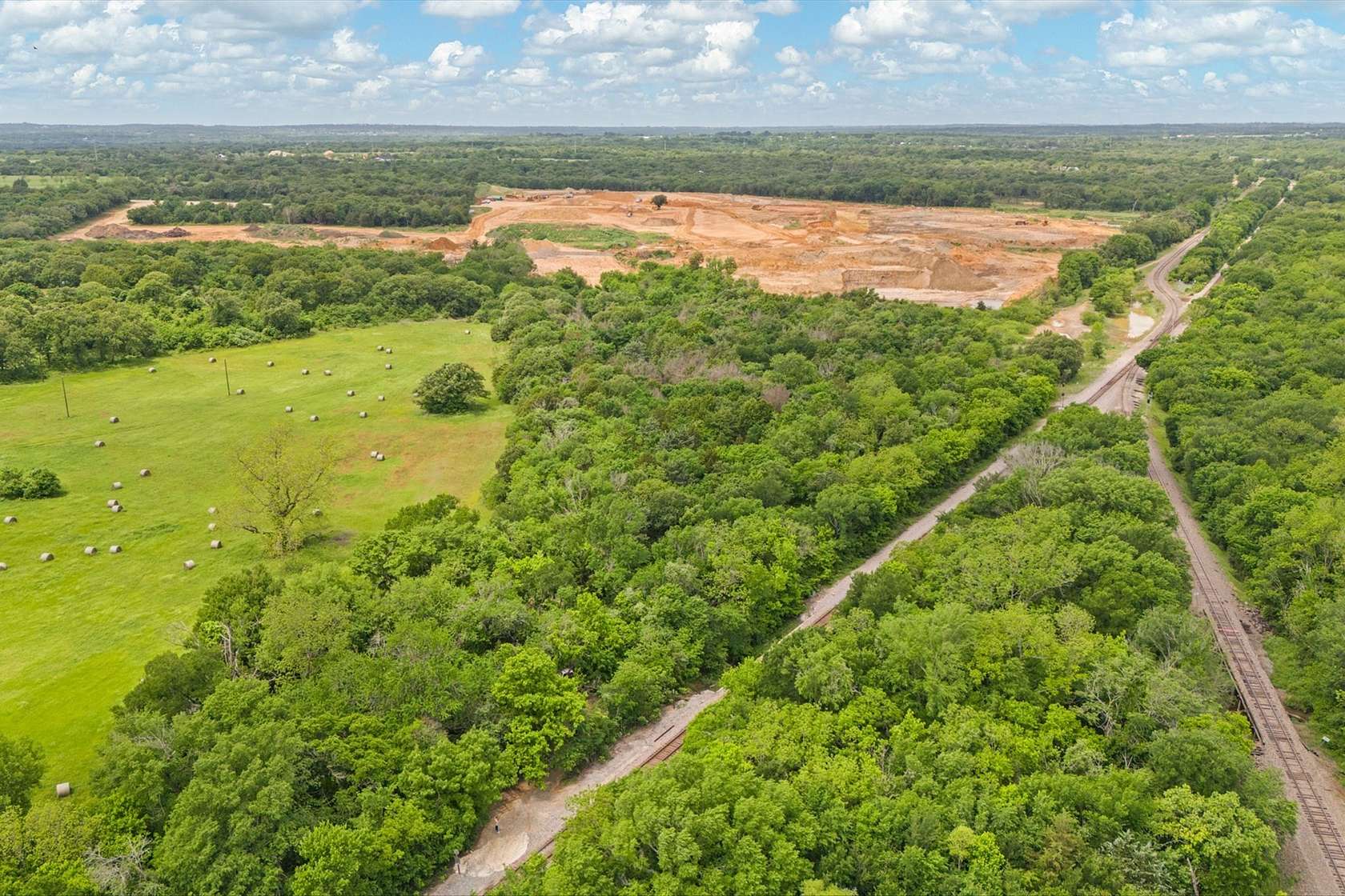 21 Acres of Recreational & Residential Land for Sale in Alvarado, Texas