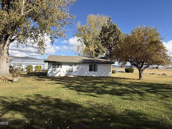 79.1 Acres of Agricultural Land with Home for Sale in Malin, Oregon