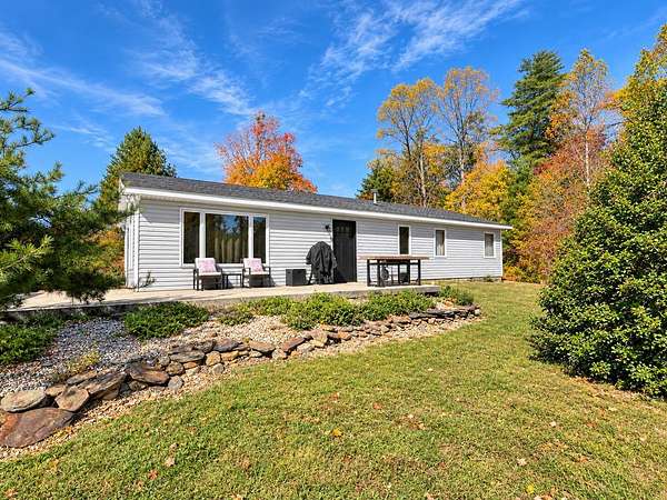 2.3 Acres of Land with Home for Sale in Nancy, Kentucky