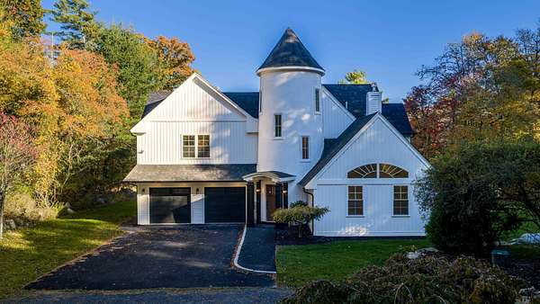 7.45 Acres of Land with Home for Sale in Dartmouth Town, Massachusetts