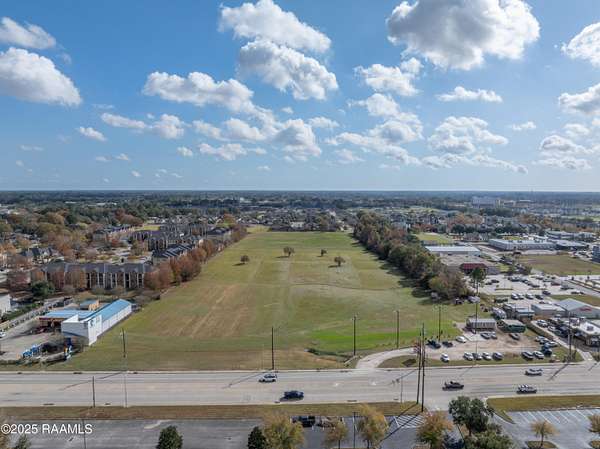 19 Acres of Mixed-Use Land for Sale in Youngsville, Louisiana