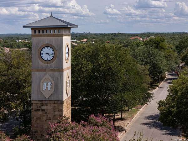 1 Acre of Residential Land for Sale in Shavano Park, Texas
