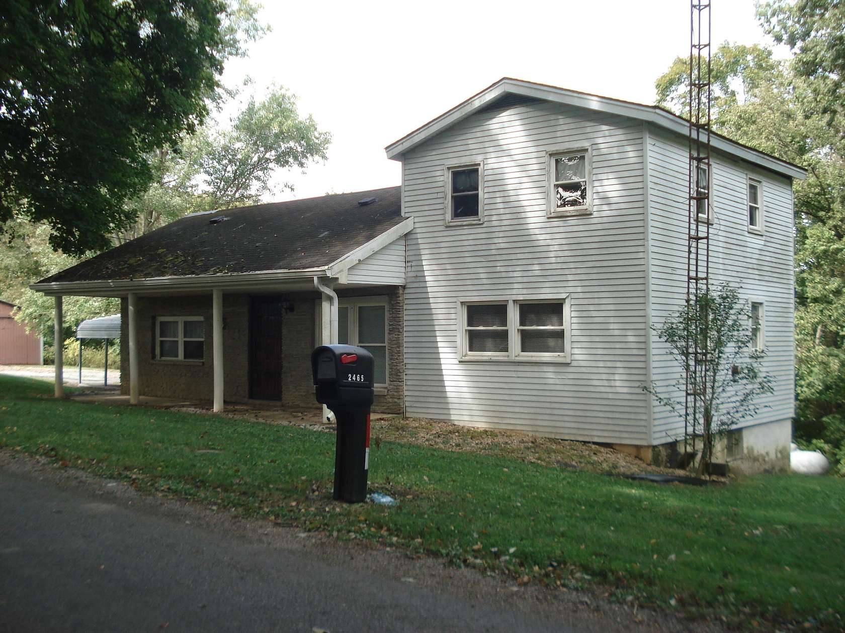 1.89 Acres of Land with Home for Auction in Cynthiana, Kentucky