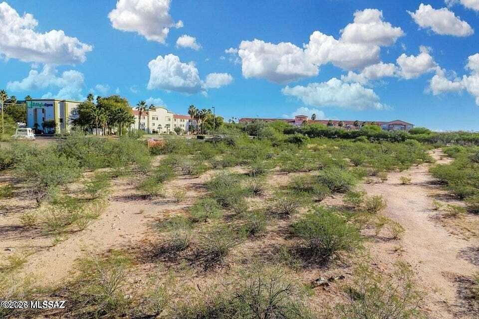 2.89 Acres of Mixed-Use Land for Sale in Tucson, Arizona