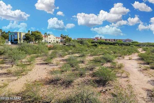 2.89 Acres of Mixed-Use Land for Sale in Tucson, Arizona