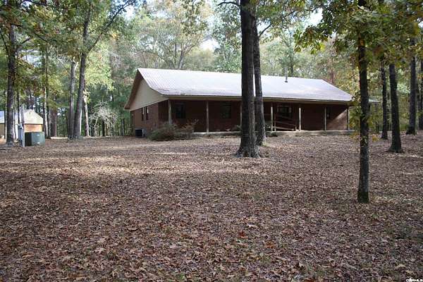18 Acres of Land with Home for Sale in Nashville, Arkansas