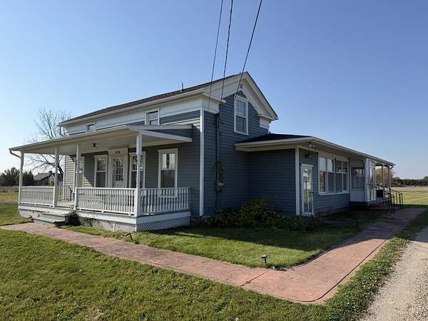 6 Acres of Land with Home for Lease in Rochester, Michigan