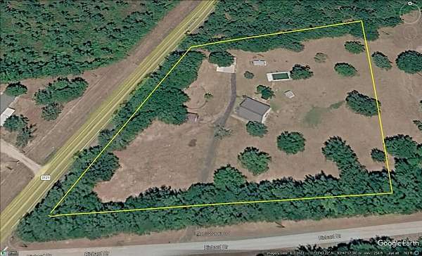 4.29 Acres of Land with Home for Sale in Hemphill, Texas