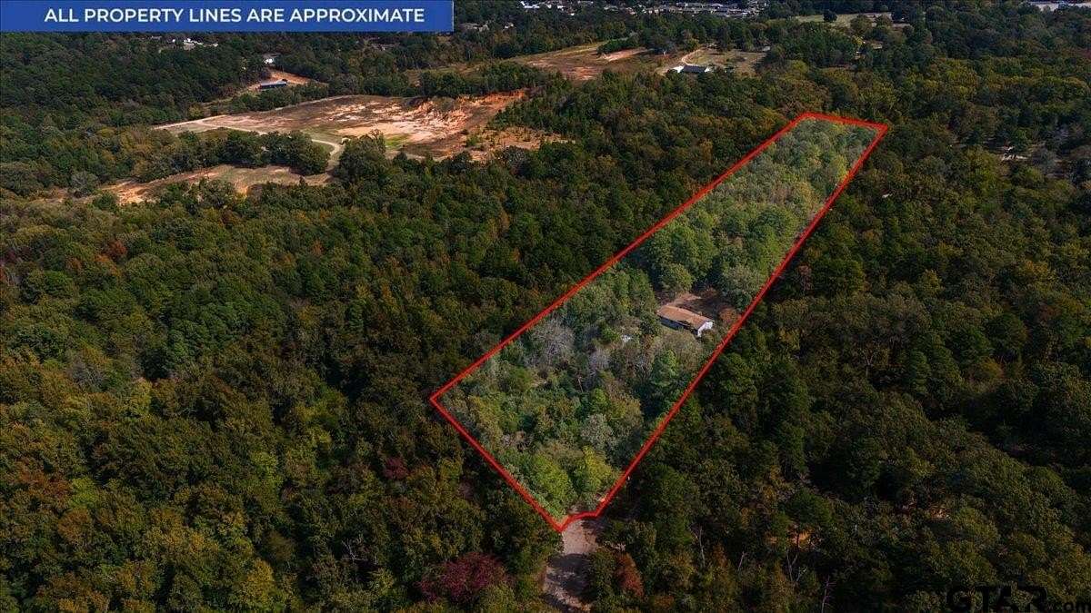 16.3 Acres of Land with Home for Sale in Lindale, Texas
