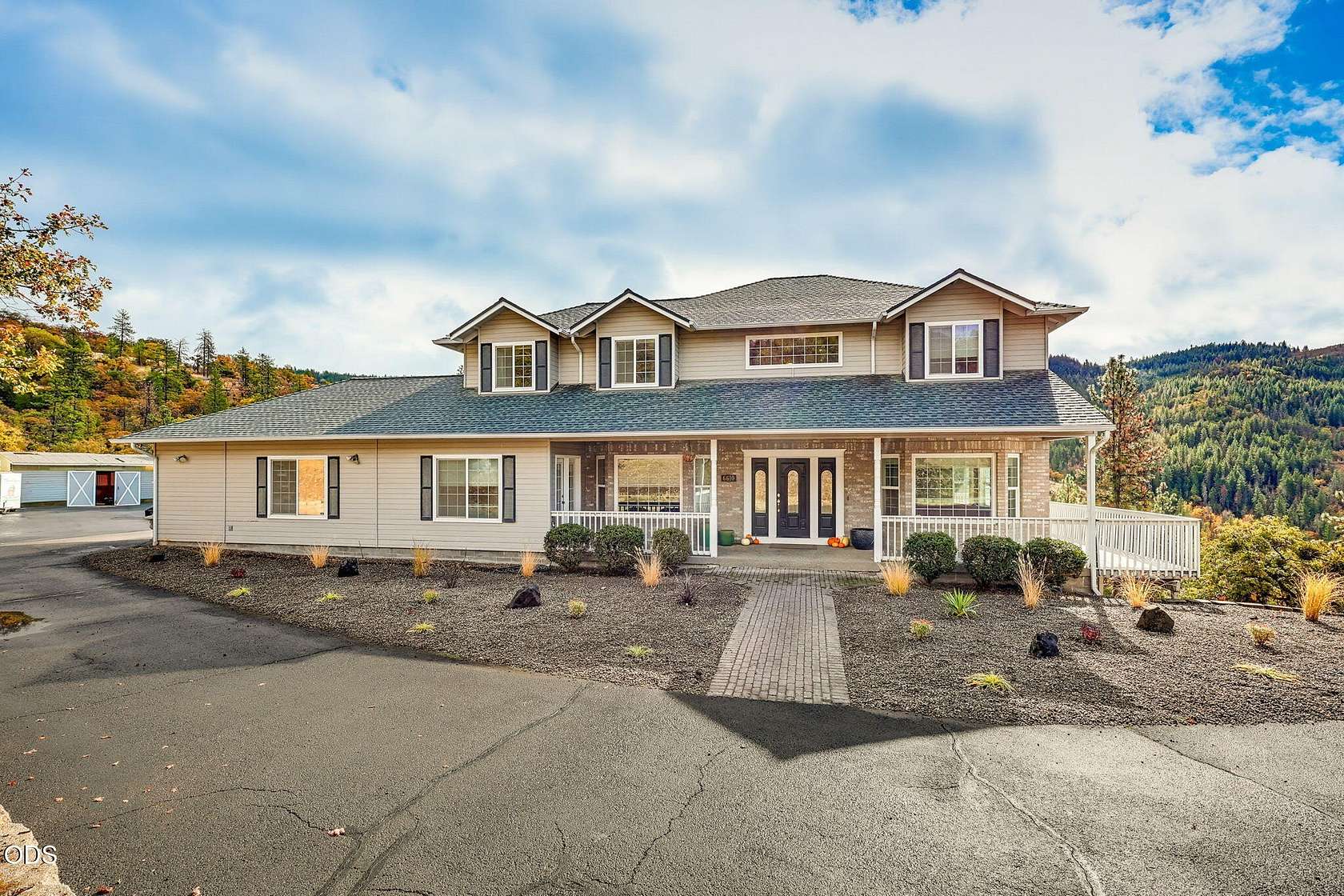 2 Acres of Land with Home for Sale in Medford, Oregon