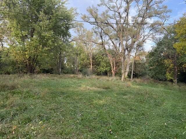 1.55 Acres of Land with Home for Sale in Lemont, Illinois
