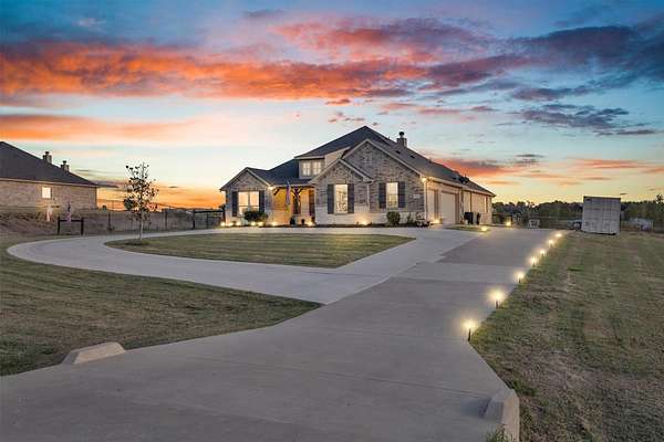 3.22 Acres of Land with Home for Sale in Princeton, Texas