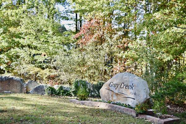 9.9 Acres of Residential Land for Sale in Graysville, Tennessee