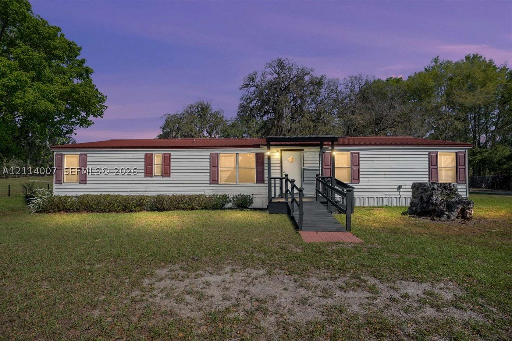5 Acres of Land with Home for Sale in Trenton, Florida