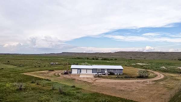 1,613 Acres of Land with Home for Sale in Saco, Montana