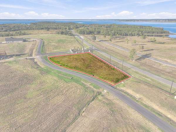 1 Acre of Residential Land for Sale in Windom, Texas