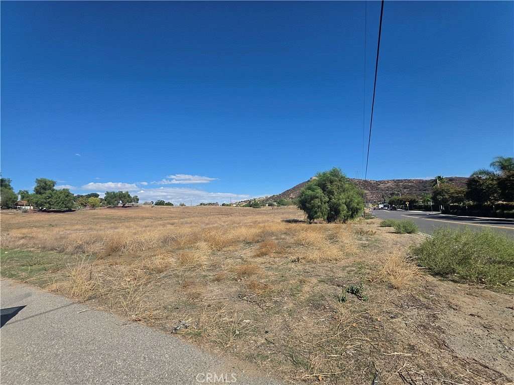 0.82 Acres of Mixed-Use Land for Sale in Lake Elsinore, California
