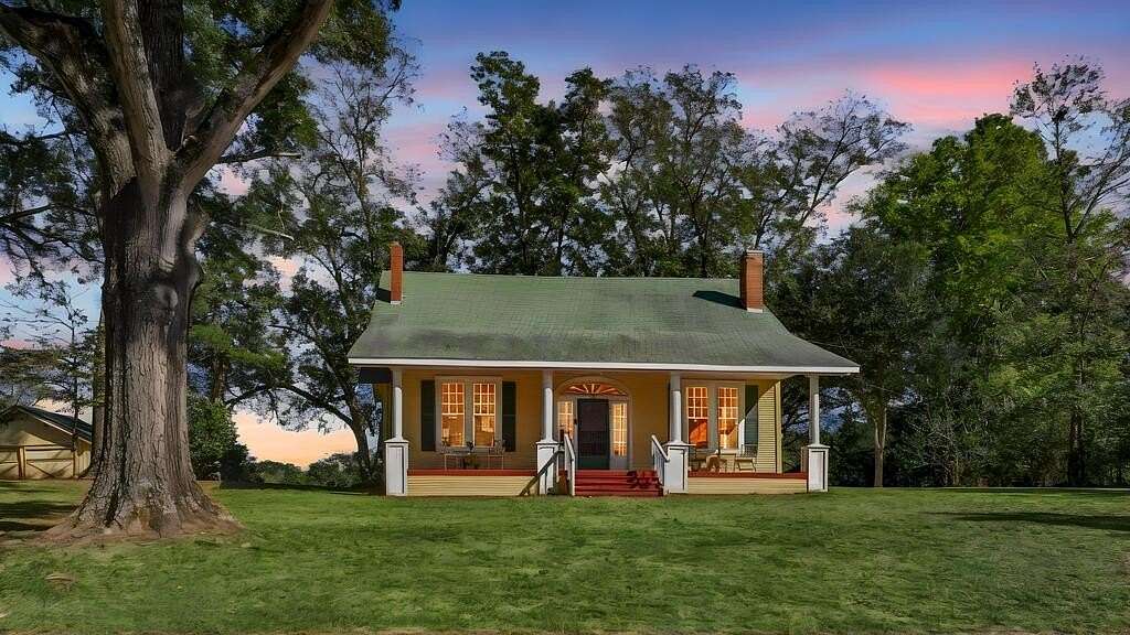 15 Acres of Land with Home for Sale in San Augustine, Texas
