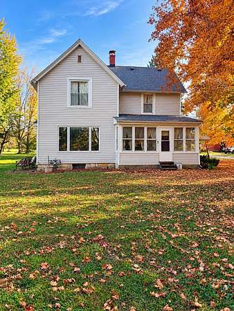 5 Acres of Land with Home for Sale in Plano, Illinois